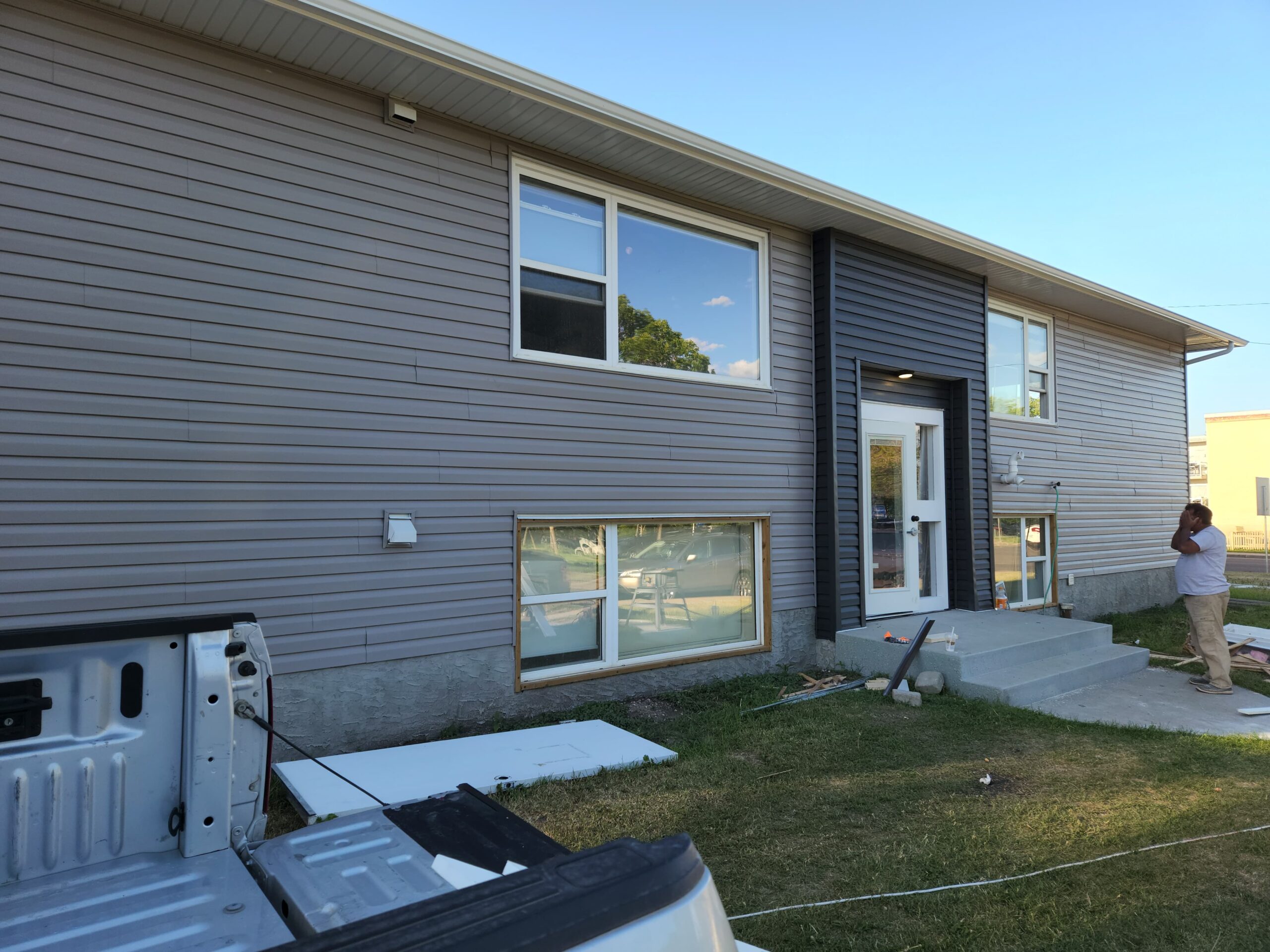 brand-new-1-2-bedroom-units-edmonton-river-valley-image-1